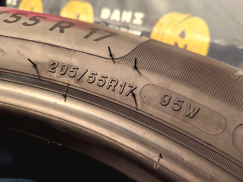 4 Gomme usate 205 55 17 Pneumatici Estivi MICHELIN 4 Gomme usate 205 55 17 Pneumatici Estivi MICHELIN