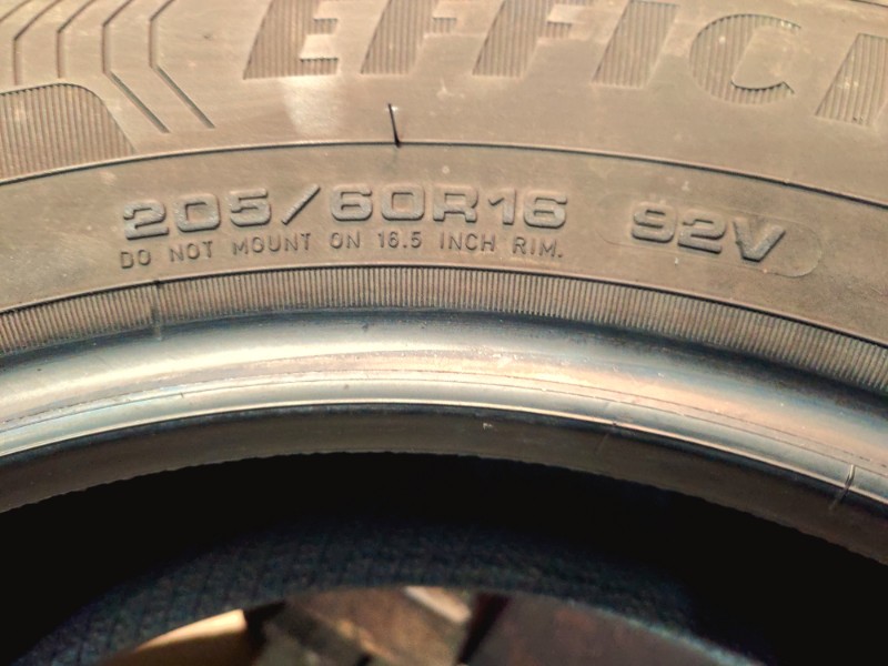 4 Gomme usate 205 60 16 Pneumatici Estivi GOODYEAR 4 Gomme usate 205 60 16 Pneumatici Estivi GOODYEAR