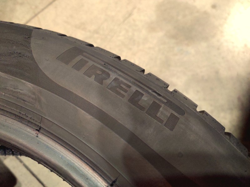 2 Gomme usate 215 55 17 Pneumatici Estivi PIRELLI 2 Gomme usate 215 55 17 Pneumatici Estivi PIRELLI