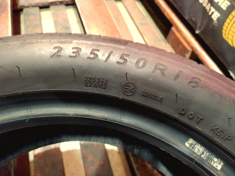 2 Gomme usate 235 50 18 Pneumatici Estivi DUNLOP 2 Gomme usate 235 50 18 Pneumatici Estivi DUNLOP