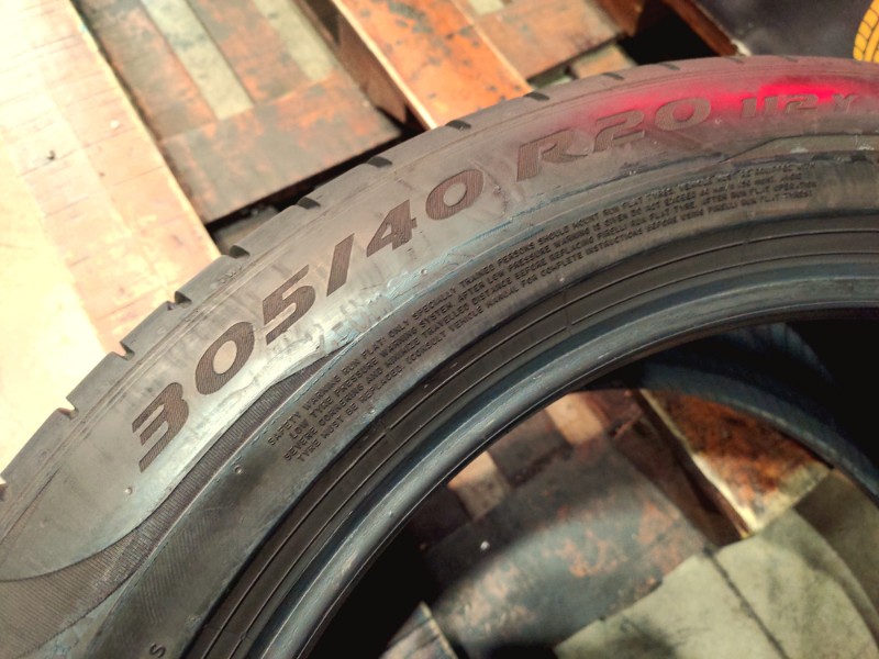 2 Gomme usate 305 40 20 RUN FLAT Pneumatici Estivi PIRELLI 2 Gomme usate 305 40 20 RUN FLAT Pneumatici Estivi PIRELLI