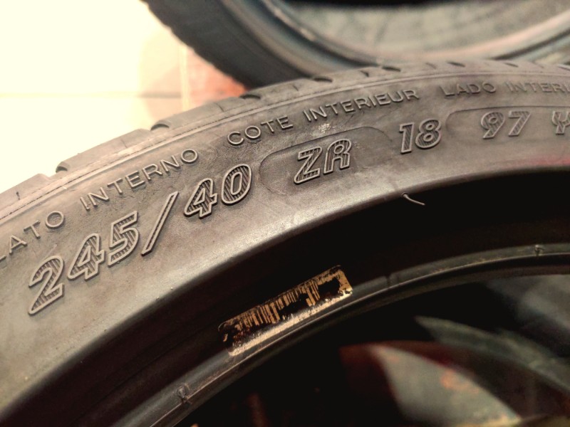 4 Gomme usate 245 40 18 Pneumatici Estivi MICHELIN 4 Gomme usate 245 40 18 Pneumatici Estivi MICHELIN