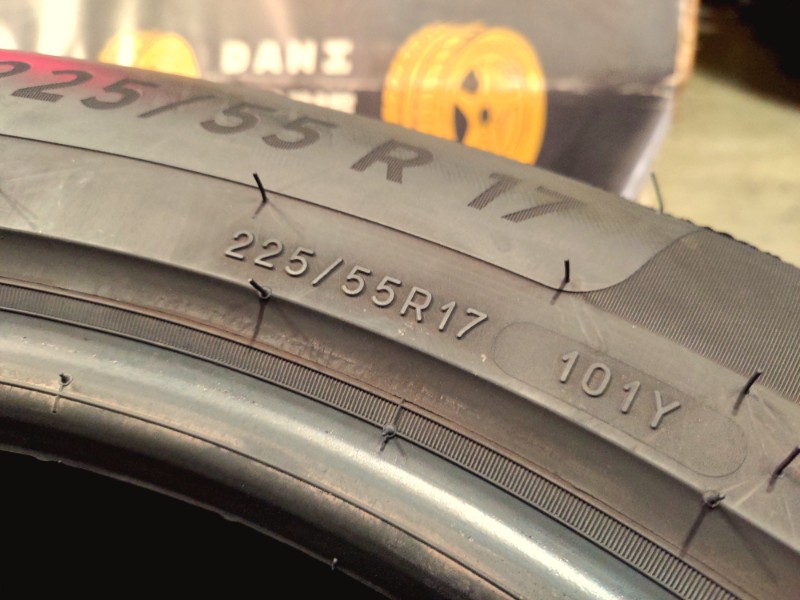 4 Gomme usate 225 55 17 Pneumatici Estivi MICHELIN 4 Gomme usate 225 55 17 Pneumatici Estivi MICHELIN