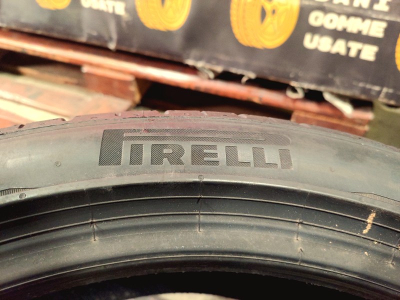 2 Gomme usate 235 40 19 Pneumatici Estivi PIRELLI 2 Gomme usate 235 40 19 Pneumatici Estivi PIRELLI