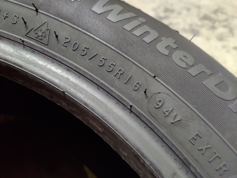 4 Gomme usate 205 55 16 Pneumatici Invernali CEAT 4 Gomme usate 205 55 16 Pneumatici Invernali CEAT