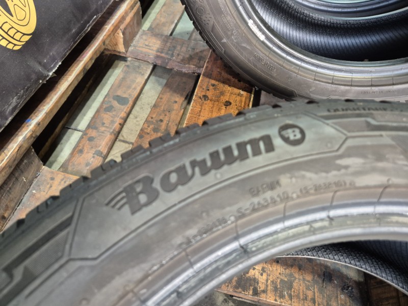 4 Gomme usate 225 50 17 Pneumatici 4 Stagioni BARUM 4 Gomme usate 225 50 17 Pneumatici 4 Stagioni BARUM