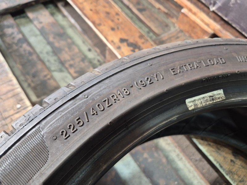 1 Gomma usata 225 40 18 Pneumatici Estivi MICHELIN 1 Gomma usata 225 40 18 Pneumatici Estivi MICHELIN