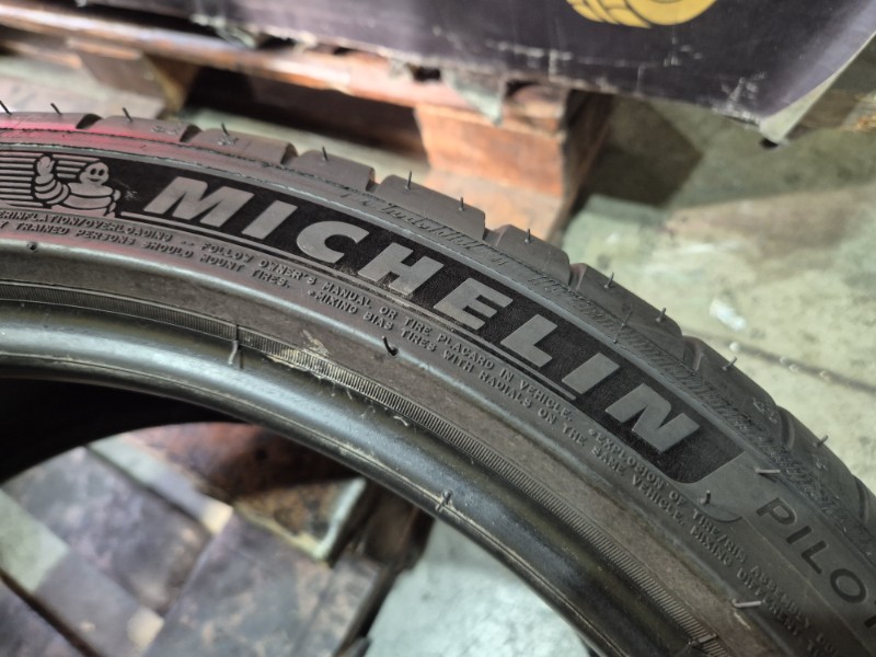 2 Gomme usate 225 40 18 Pneumatici Estivi MICHELIN 2 Gomme usate 225 40 18 Pneumatici Estivi MICHELIN