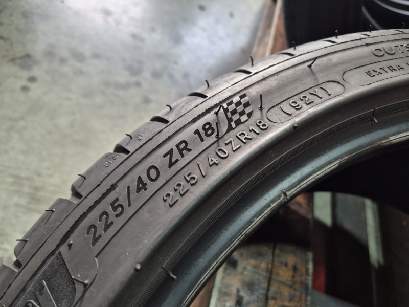 2 Gomme usate 225 40 18 Pneumatici Estivi MICHELIN 2 Gomme usate 225 40 18 Pneumatici Estivi MICHELIN