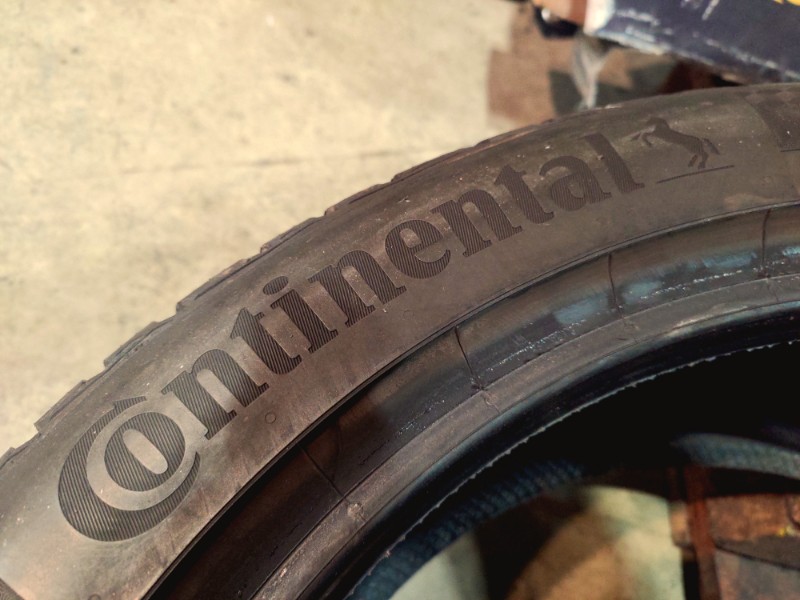 4 Gomme usate 225 45 17 Pneumatici Invernali CONTINENTAL 4 Gomme usate 225 45 17 Pneumatici Invernali CONTINENTAL