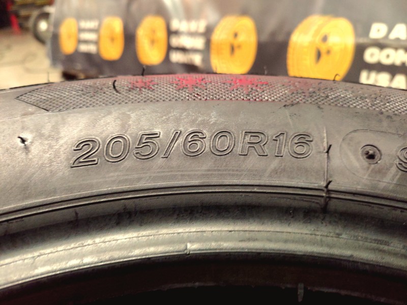 4 Gomme usate 205 60 16 Pneumatici Invernali LASSA 4 Gomme usate 205 60 16 Pneumatici Invernali LASSA