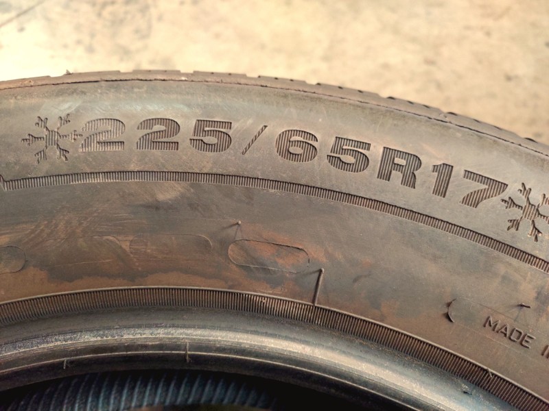 4 Gomme usate 225 65 17 Pneumatici Invernali DUNLOP 4 Gomme usate 225 65 17 Pneumatici Invernali DUNLOP
