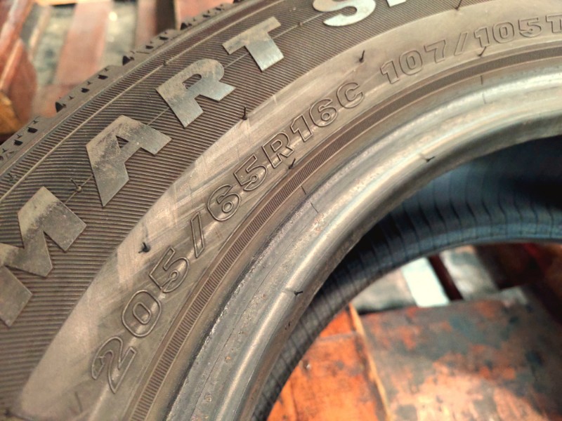 4 Gomme usate 205 65 16 C Pneumatici Invernali MAXXIS 4 Gomme usate 205 65 16 C Pneumatici Invernali MAXXIS