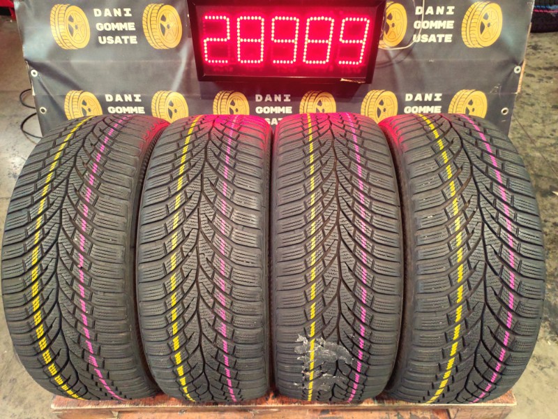 4 Gomme usate 225 45 17 Pneumatici Invernali CONTINENTAL 4 Gomme usate 225 45 17 Pneumatici Invernali CONTINENTAL