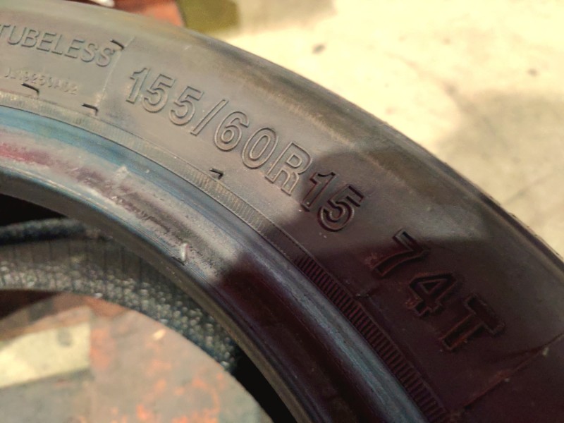 2 Gomme usate 155 60 15 Pneumatici Estivi ROADMARCH 2 Gomme usate 155 60 15 Pneumatici Estivi ROADMARCH