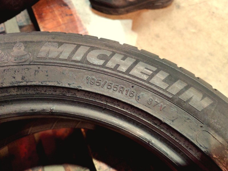 2 Gomme usate 195 55 16 Pneumatici Estivi MICHELIN 2 Gomme usate 195 55 16 Pneumatici Estivi MICHELIN