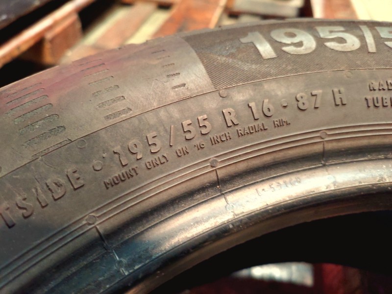 2 Gomme usate 195 55 16 Pneumatici Estivi CONTINENTAL 2 Gomme usate 195 55 16 Pneumatici Estivi CONTINENTAL