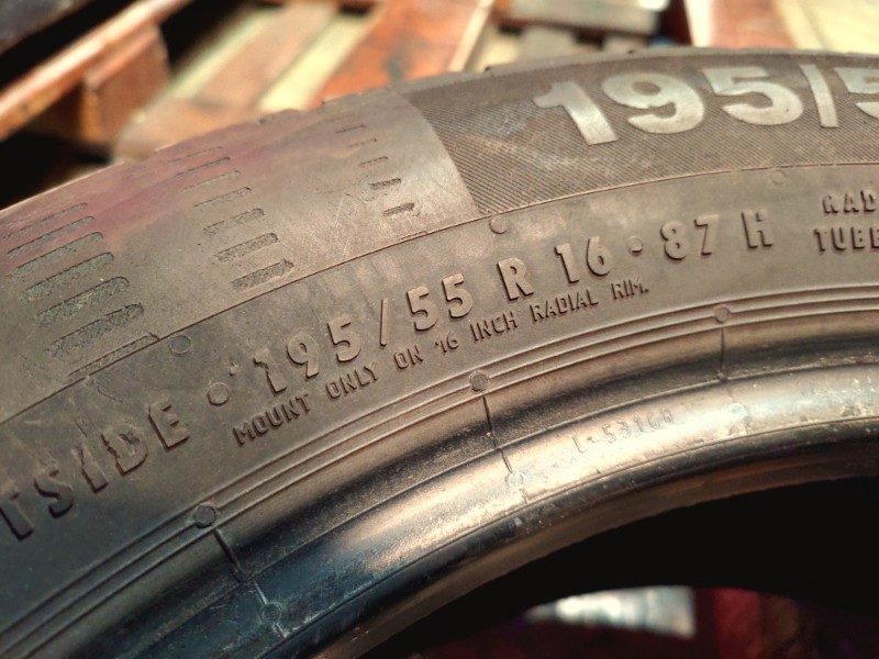 2 Gomme usate 195 55 16 Pneumatici Estivi CONTINENTAL 2 Gomme usate 195 55 16 Pneumatici Estivi CONTINENTAL
