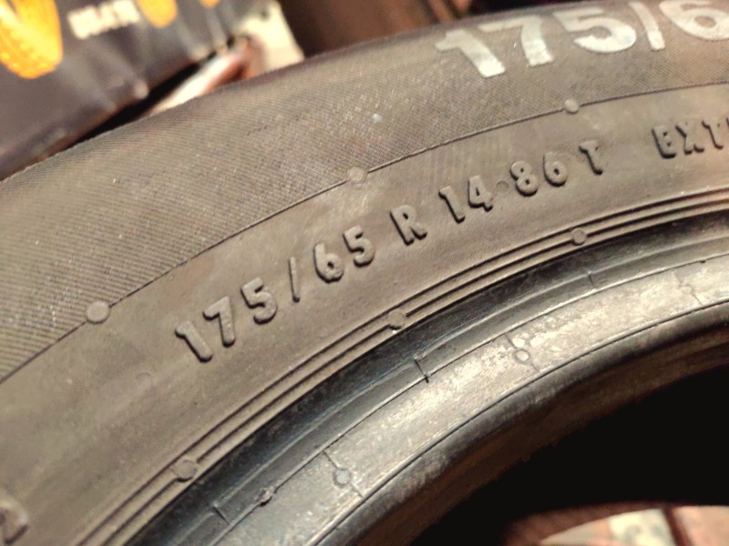 4 Gomme usate 175 65 14 Pneumatici Estivi CONTINENTAL 4 Gomme usate 175 65 14 Pneumatici Estivi CONTINENTAL