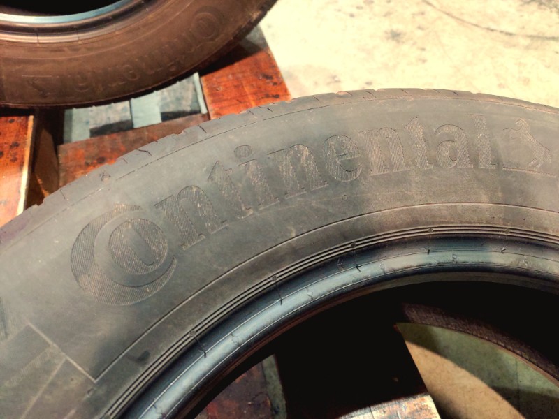2 Gomme usate 215 60 17 Pneumatici Estivi CONTINENTAL 2 Gomme usate 215 60 17 Pneumatici Estivi CONTINENTAL