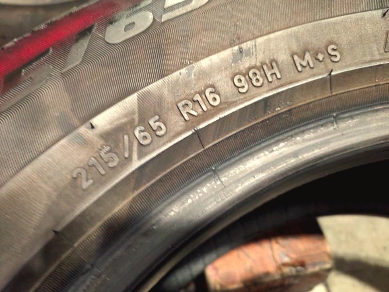 4 Gomme usate 215 65 16 Pneumatici Invernali PIRELLI 4 Gomme usate 215 65 16 Pneumatici Invernali PIRELLI