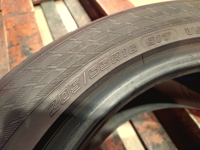 2 Gomme usate 205 55 16 Pneumatici Invernali YOKOHAMA 2 Gomme usate 205 55 16 Pneumatici Invernali YOKOHAMA