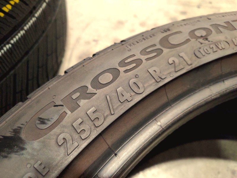 2 Gomme usate 255 40 21 e 2 Gomme usate 295 35 21 Pneumatici 4 Stagioni CONTINENTAL 2 Gomme usate 255 40 21 e 2 Gomme usate 295 35 21 Pneumatici 4 Stagioni CONTINENTAL