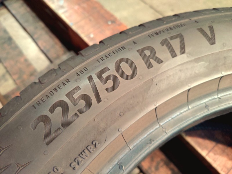 2 Gomme usate 225 50 17 Pneumatici Estivi CONTINENTAL 2 Gomme usate 225 50 17 Pneumatici Estivi CONTINENTAL