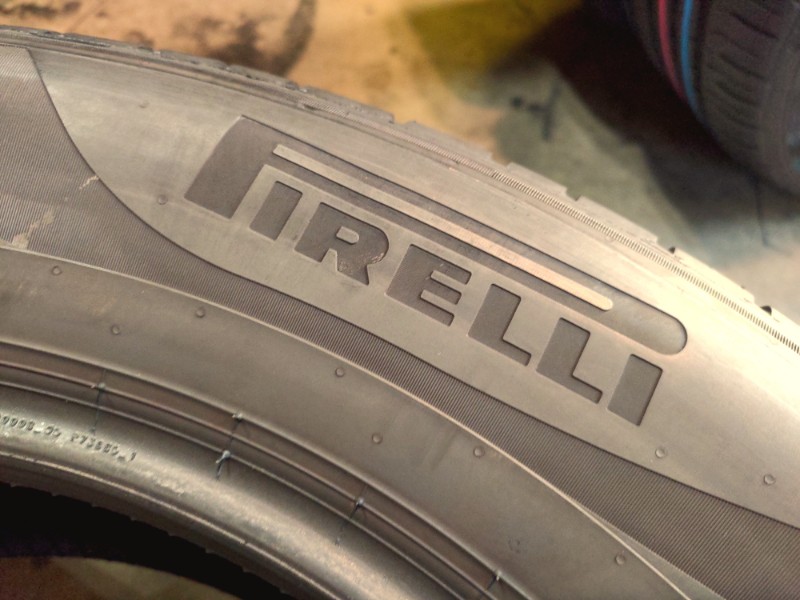 4 Gomme usate 235 60 18 Pneumatici Estivi PIRELLI 4 Gomme usate 235 60 18 Pneumatici Estivi PIRELLI