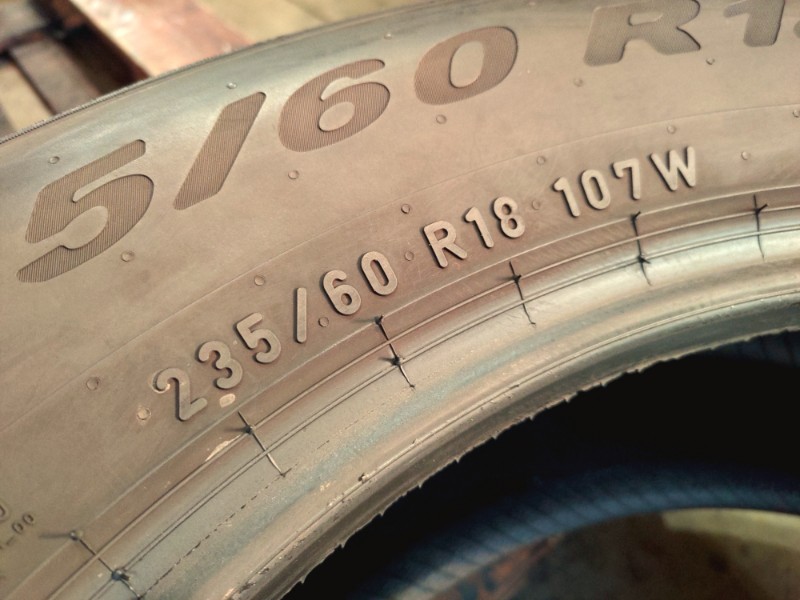 4 Gomme usate 235 60 18 Pneumatici Estivi PIRELLI 4 Gomme usate 235 60 18 Pneumatici Estivi PIRELLI