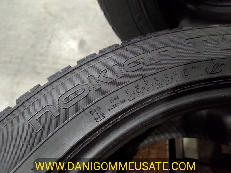 4 Gomme usate 275 45 20 Pneumatici Invernali NOKIAN 4 Gomme usate 275 45 20 Pneumatici Invernali NOKIAN