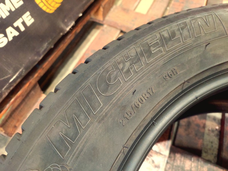 2 Gomme usate 215 60 17 Pneumatici Estivi MICHELIN 2 Gomme usate 215 60 17 Pneumatici Estivi MICHELIN