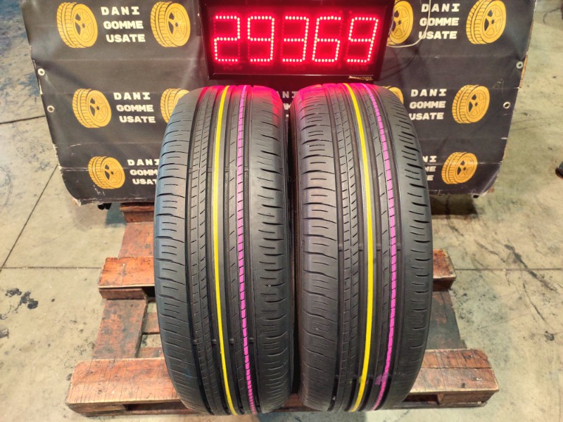 2 Gomme usate 225 60 18 Pneumatici Estivi DUNLOP 2 Gomme usate 225 60 18 Pneumatici Estivi DUNLOP
