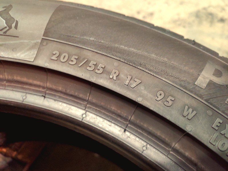 4 Gomme usate 205 55 17 Pneumatici Estivi CONTINENTAL 4 Gomme usate 205 55 17 Pneumatici Estivi CONTINENTAL