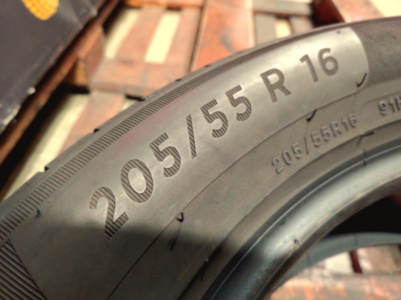 4 Gomme usate 205 55 16 Pneumatici Estivi MICHELIN 4 Gomme usate 205 55 16 Pneumatici Estivi MICHELIN
