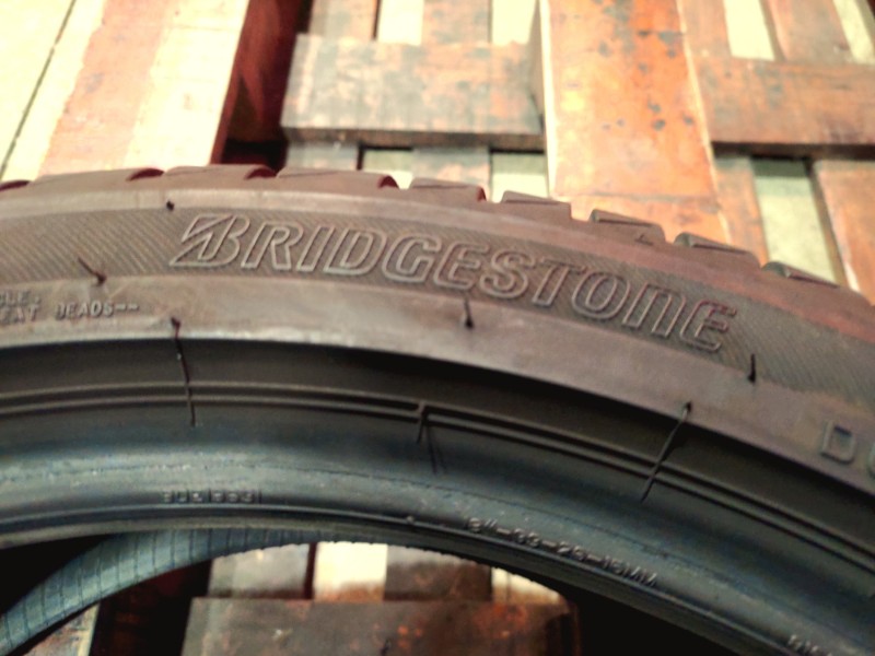 2 Gomme usate 225 40 18 Pneumatici Estivi BRIDGESTONE 2 Gomme usate 225 40 18 Pneumatici Estivi BRIDGESTONE