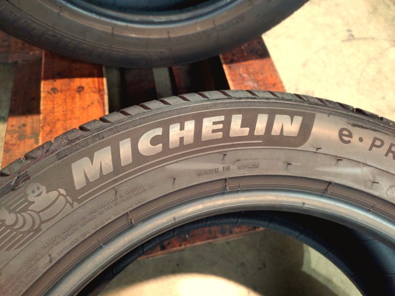 4 Gomme usate 225 55 17 Pneumatici Estivi MICHELIN 4 Gomme usate 225 55 17 Pneumatici Estivi MICHELIN