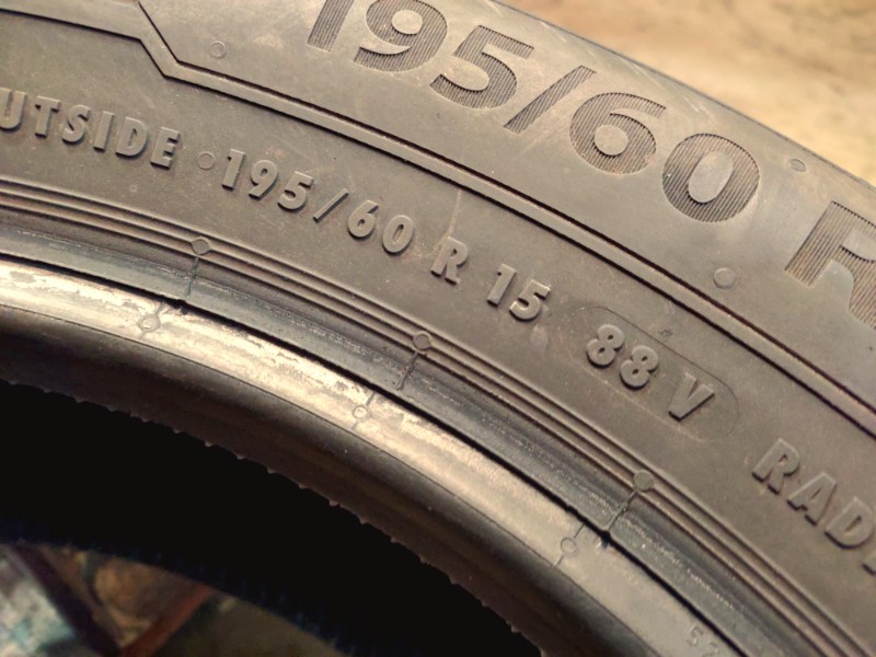 4 Gomme usate 195 60 15 Pneumatici Estivi BARUM 4 Gomme usate 195 60 15 Pneumatici Estivi BARUM