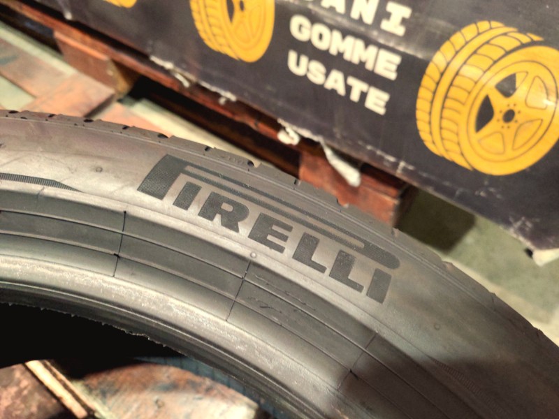 2 Gomme usate 245 40 20 Pneumatici Estivi PIRELLI 2 Gomme usate 245 40 20 Pneumatici Estivi PIRELLI