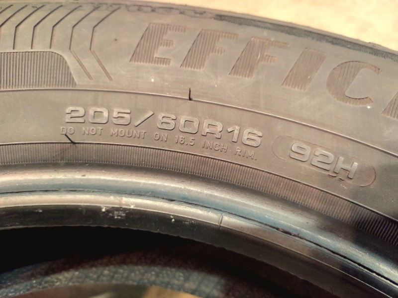 4 Gomme usate 205 60 16 Pneumatici Estivi GOODYEAR 4 Gomme usate 205 60 16 Pneumatici Estivi GOODYEAR