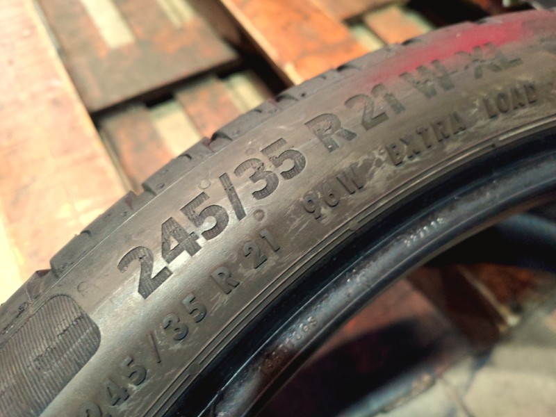 2 Gomme usate 245 35 21 Pneumatici Estivi CONTINENTAL 2 Gomme usate 245 35 21 Pneumatici Estivi CONTINENTAL