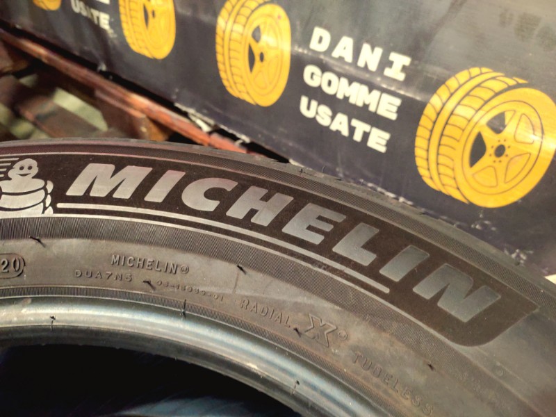 2 Gomme usate 225 60 18 Pneumatici Invernali MICHELIN 2 Gomme usate 225 60 18 Pneumatici Invernali MICHELIN