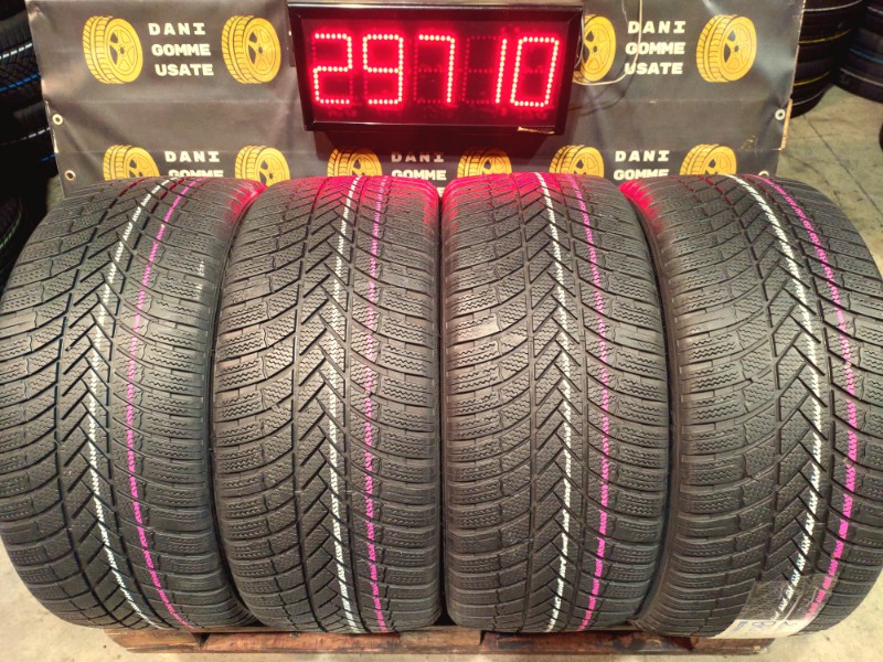 4 Gomme usate 245 40 19 Pneumatici Invernali BRIDGESTONE 4 Gomme usate 245 40 19 Pneumatici Invernali BRIDGESTONE