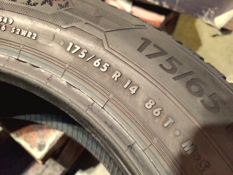 4 Gomme usate 175 65 14 Pneumatici Invernali BARUM 4 Gomme usate 175 65 14 Pneumatici Invernali BARUM