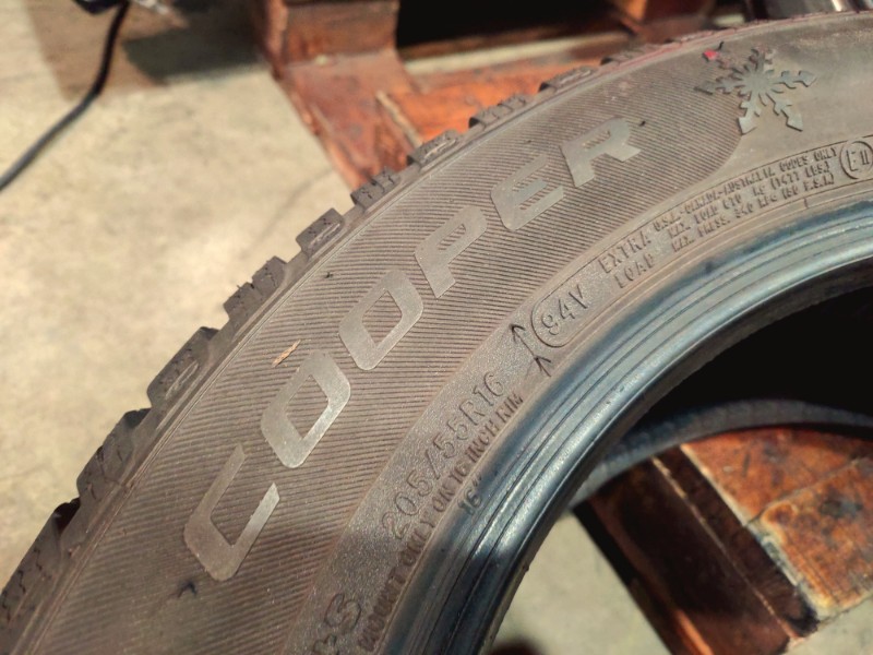 4 Gomme usate 205 55 16 Pneumatici Invernali COOPER 4 Gomme usate 205 55 16 Pneumatici Invernali COOPER