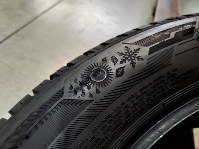 2 Gomme usate 205 55 16 Pneumatici 4 Stagioni BARUM 2 Gomme usate 205 55 16 Pneumatici 4 Stagioni BARUM