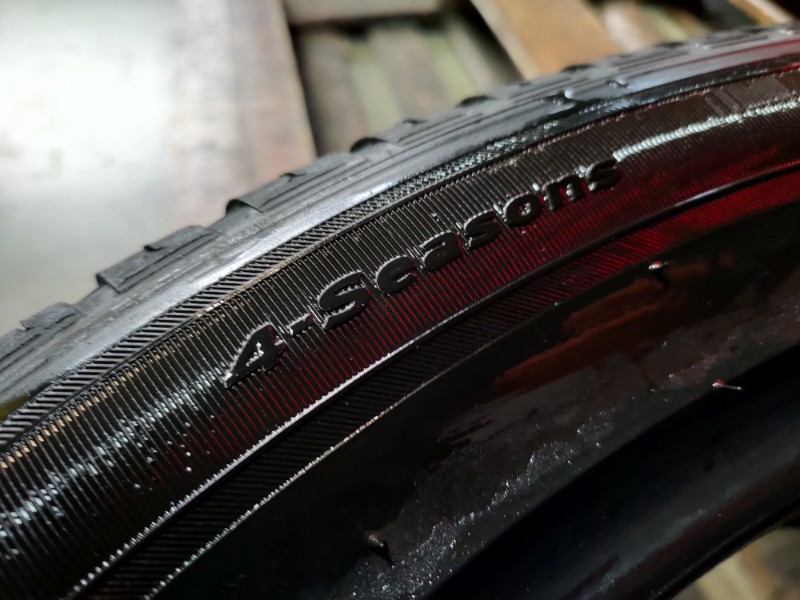 2 Gomme usate 255 45 20 Pneumatici 4 Stagioni HANKOOK 2 Gomme usate 255 45 20 Pneumatici 4 Stagioni HANKOOK