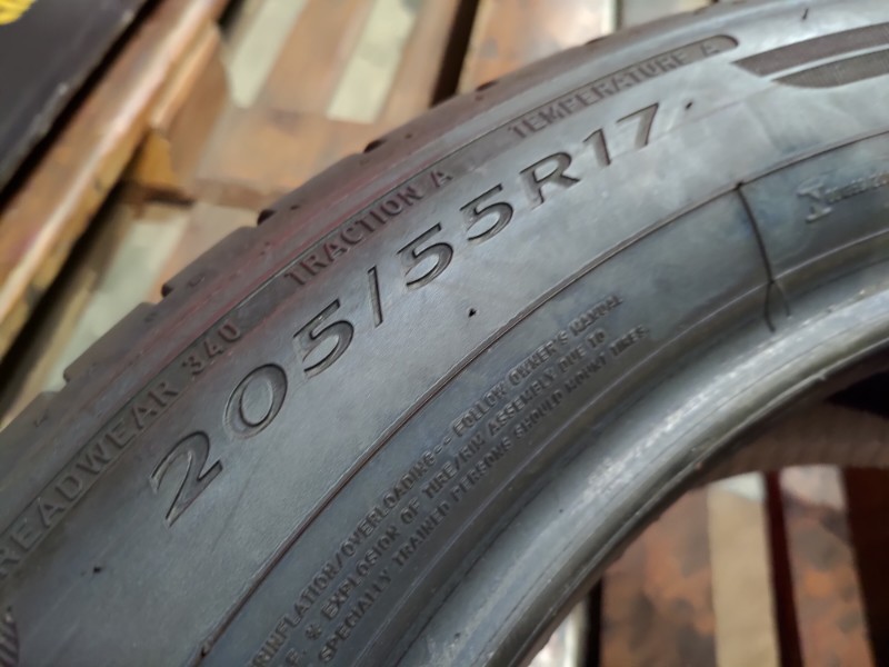 2 Gomme usate 205 55 17 Pneumatici Estivi DUNLOP 2 Gomme usate 205 55 17 Pneumatici Estivi DUNLOP