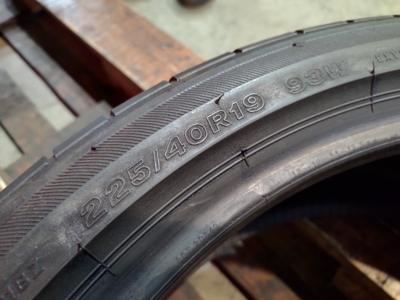 2 Gomme usate 225 40 19 Pneumatici Estivi BRIDGESTONE 2 Gomme usate 225 40 19 Pneumatici Estivi BRIDGESTONE
