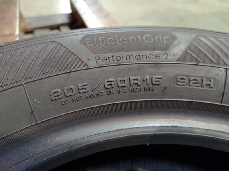 2 Gomme usate 205 60 16 Pneumatici Estivi GOODYEAR 2 Gomme usate 205 60 16 Pneumatici Estivi GOODYEAR